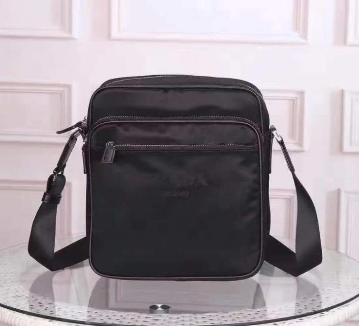 Picture of Prada Mens Bags _SKUfw167292256fw
